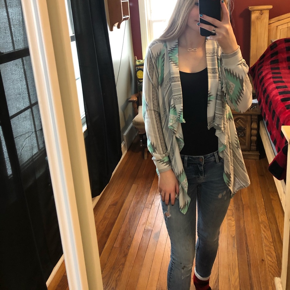 Long sleeve Aztec cardigan